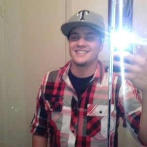 Meet your Posher, Levi